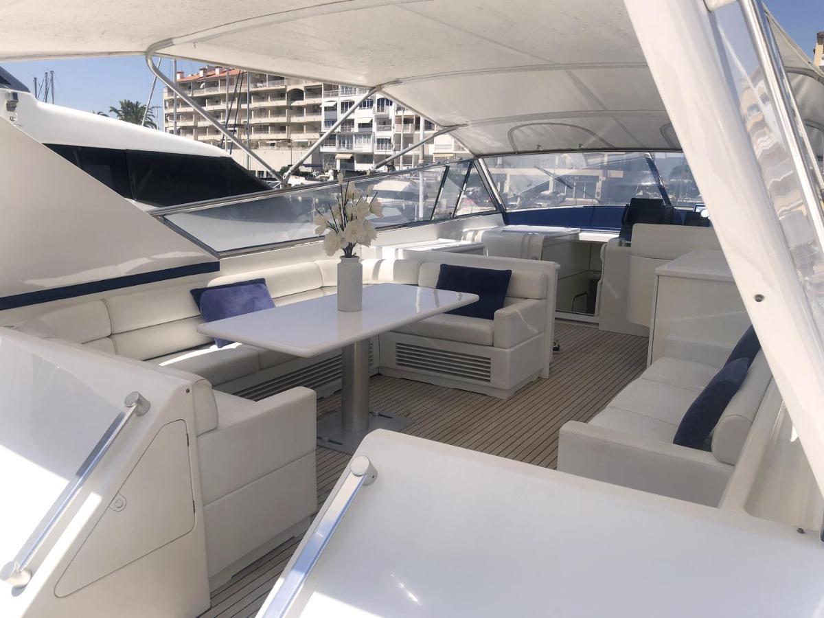 Home Sweet Boat - Chambres D'Hotes Empuriabrava Esterno foto