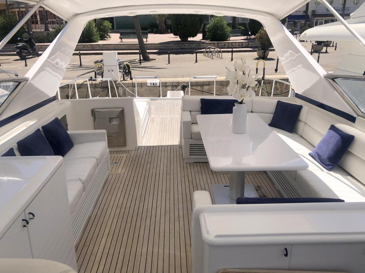 Home Sweet Boat - Chambres D'Hotes Empuriabrava Esterno foto