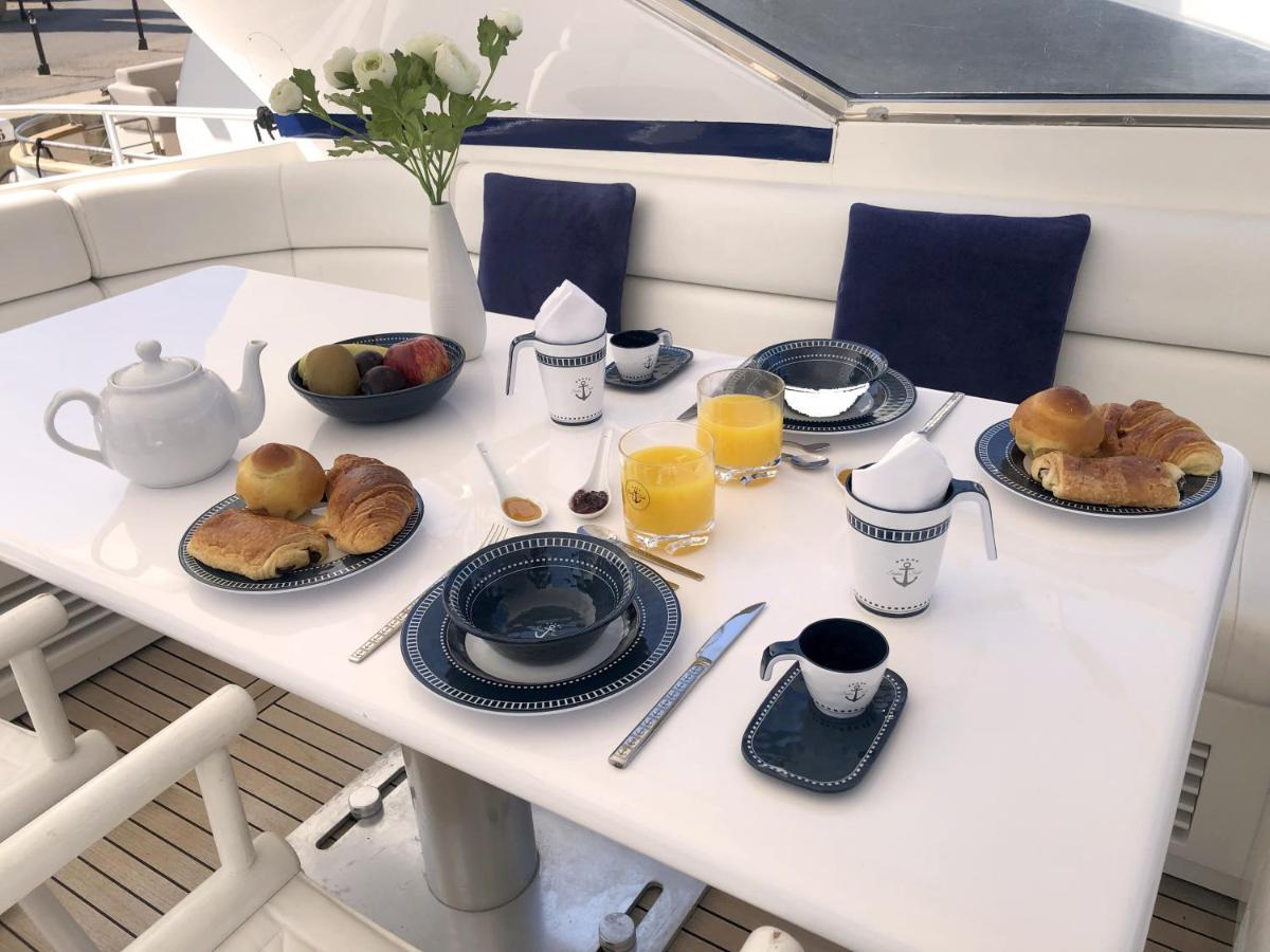 Home Sweet Boat - Chambres D'Hotes Empuriabrava Esterno foto